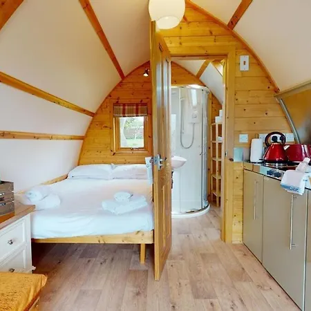 Hill Farm And Orchard Villa Leighton Buzzard Room photo